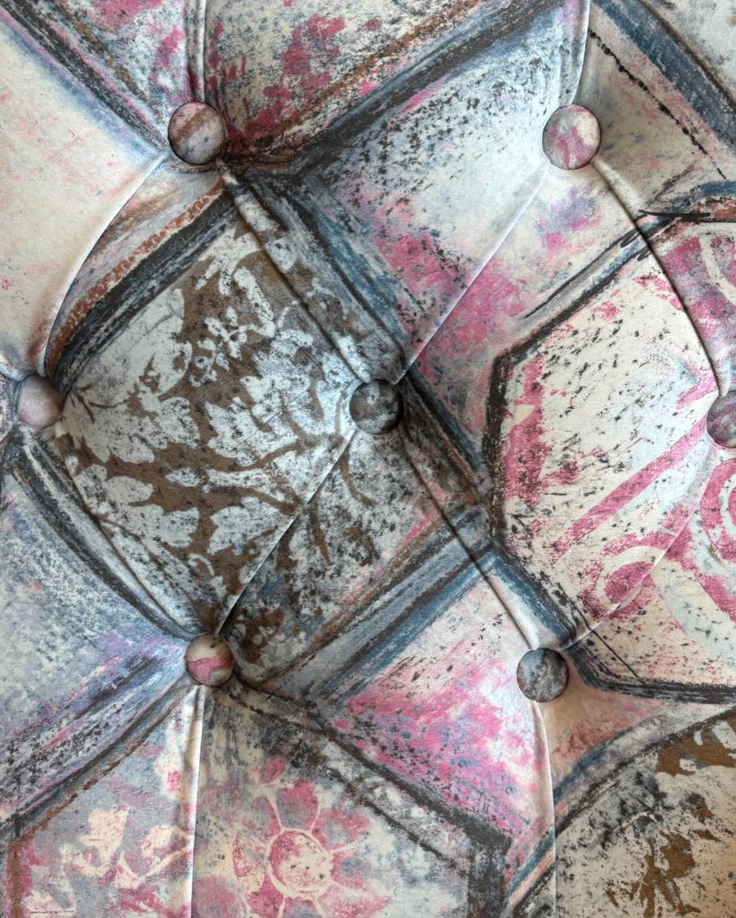 Detail of a custom-upholstered pouf with premium texture fabric, Fuengirola upholsterer